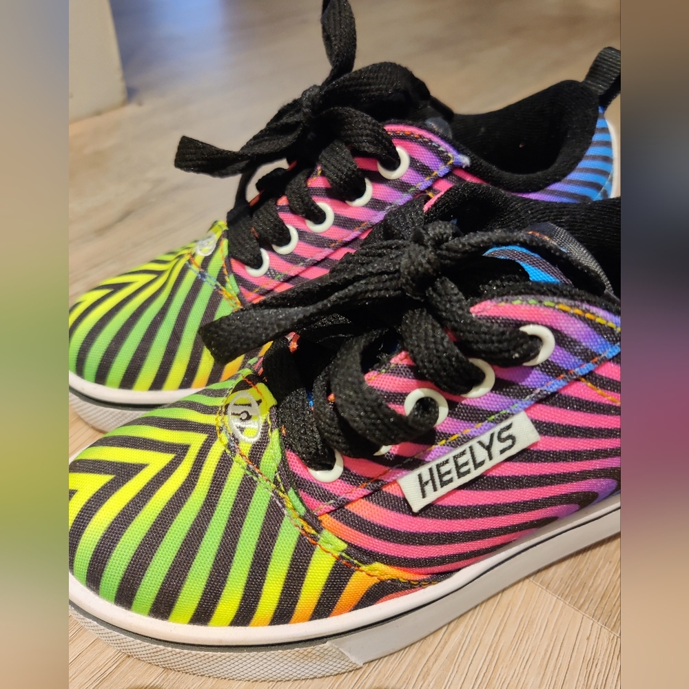 Youth Rainbow Heelys size 13